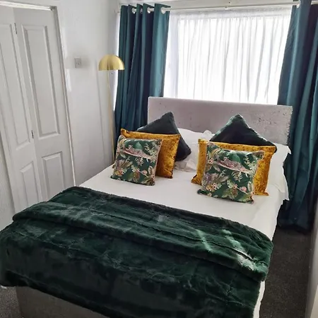 Hotel Waters Edge 3*