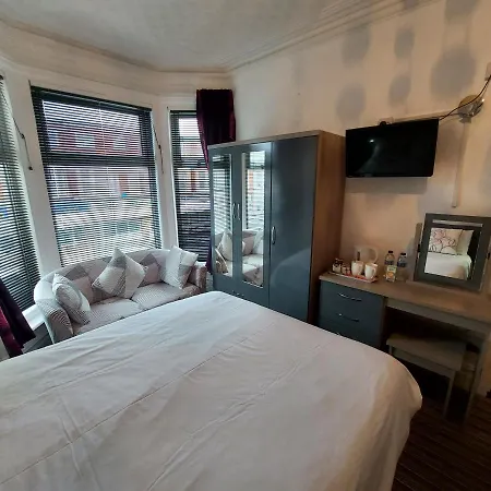 Blackpool Lodge Bed & Breakfast Blackpool
