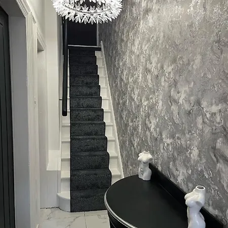 Holiday home Robin's Nest In 2022 With A Luxury Feel!