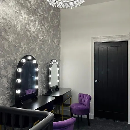 Robin's Nest In 2022 With A Luxury Feel! Holiday home