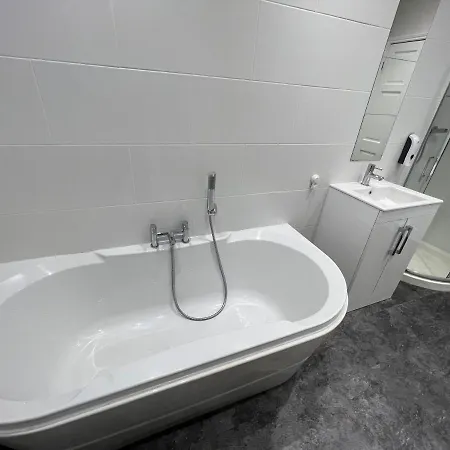 Holiday home Friends House, Hot Tub, Sleeps 6