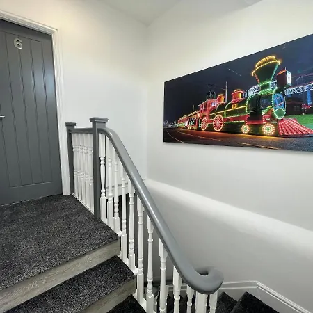 Apartment Osborne Luxury Hot Tub And Jacuzzi Blackpool