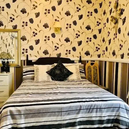 Dunromin Hotell 3*