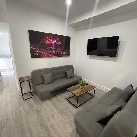 Apartment Osborne Luxury Hot Tub And Jacuzzi Blackpool