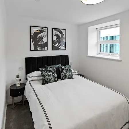 Mode Winter Gardens Apartment
