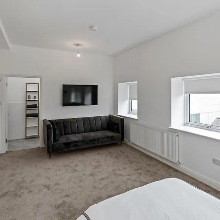 Mode Winter Gardens Apartment *