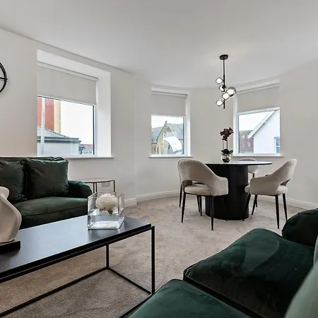 Mode Winter Gardens Apartment *