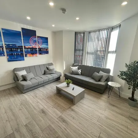 Apartment Osborne Luxury Hot Tub And Jacuzzi Blackpool