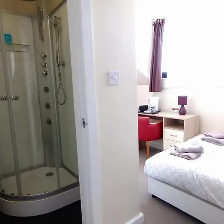 Shaftesbury Guest house 3*