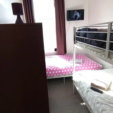 Shaftesbury 3*