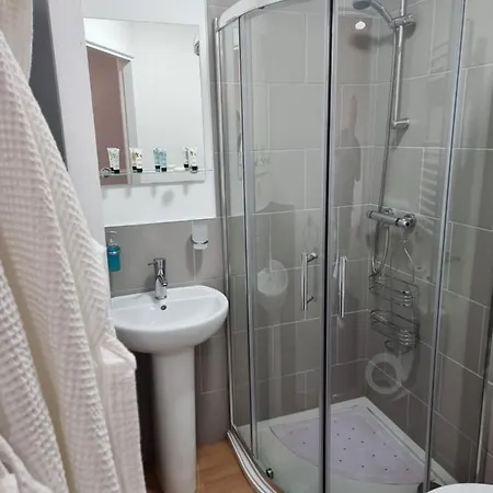 Hotel Langley House 4*