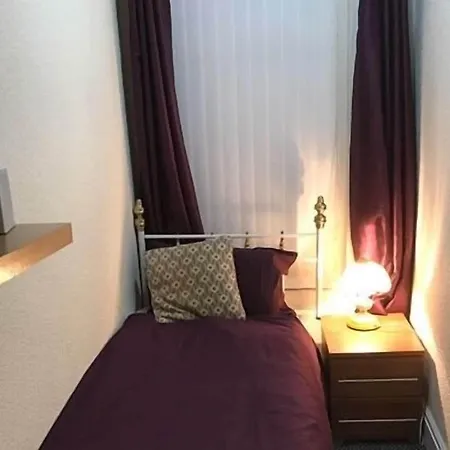 Oasis Guest house 3*