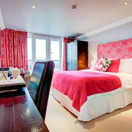 Guest house Number One South Blackpool