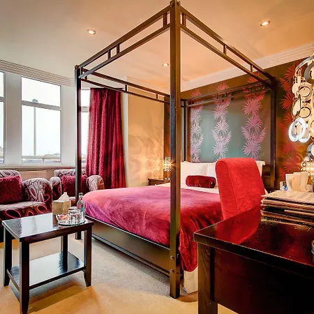 Number One South 5* Blackpool