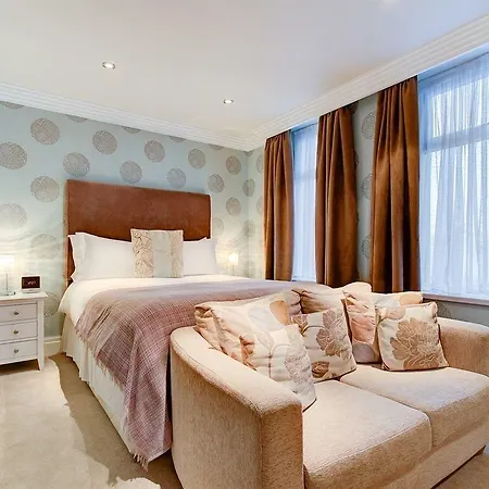 Guest house Number One South Blackpool