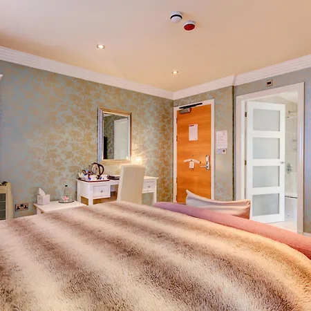 Number One South 5* Blackpool