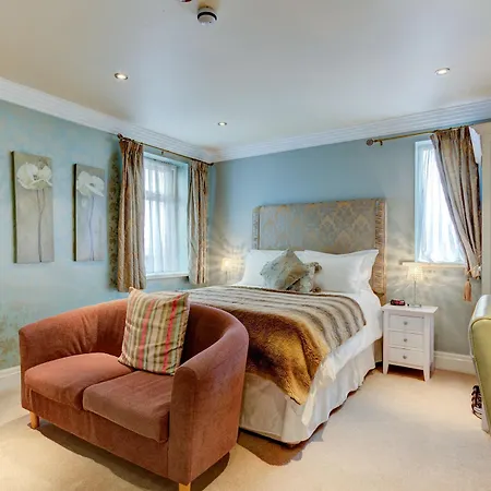 Number One South 5* Blackpool