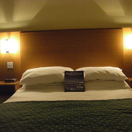 Hotel The Waldorf - Near Pleasure & Sandcastle Blackpool