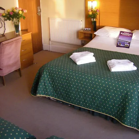 The Waldorf - Near Pleasure & Sandcastle Blackpool