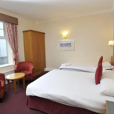 Cliffs 3* Blackpool