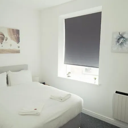 Banks Street Apartment *