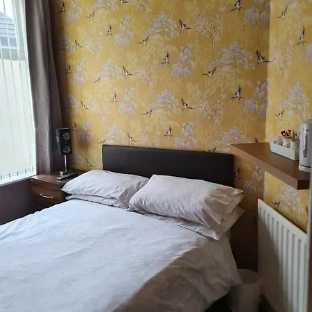 The Rutlands 3* Blackpool