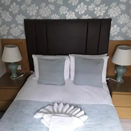 Manchester House Bed & Breakfast