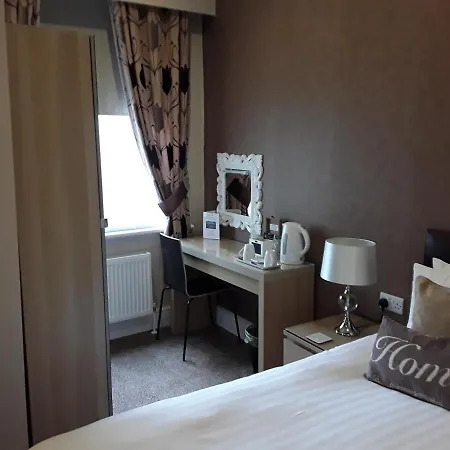 Manchester House Bed & Breakfast Blackpool