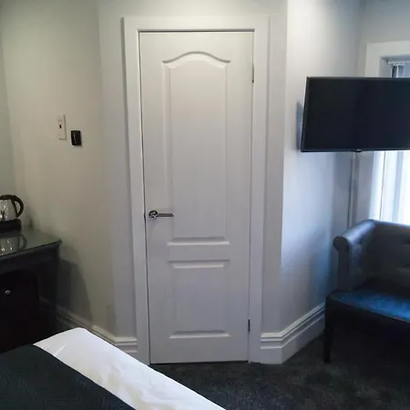 The Bromley 4*