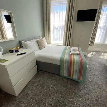 The Georgian Hollies 3*