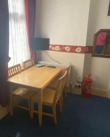Yorkshire Street Apartment *