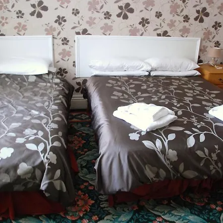 Blencarn Guest house 2*