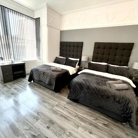 Apartment Reads Luxury Jacuzzi