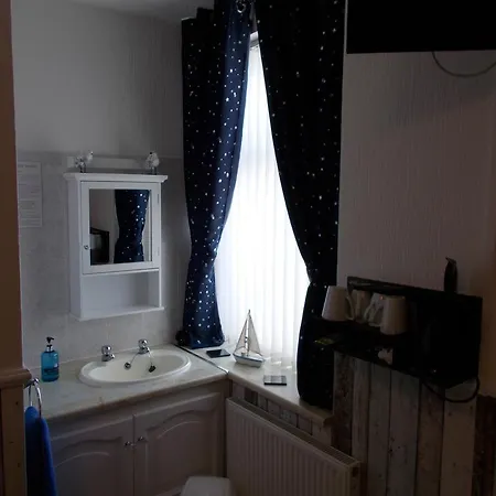 Bed & Breakfast Delamere 3*