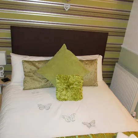 Delamere 3*