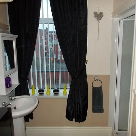 Delamere Bed & Breakfast Blackpool