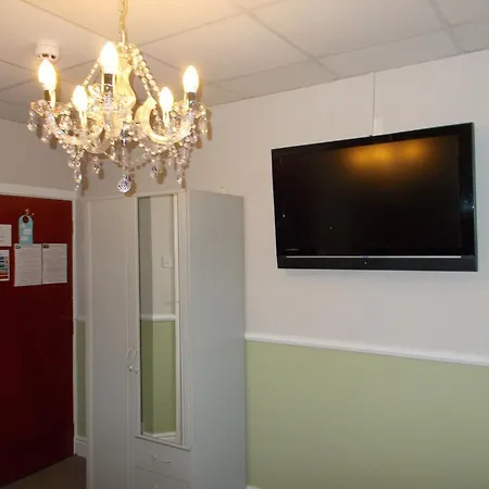 Delamere Bed & Breakfast 3*