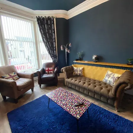 Abode - The Cinema House Holiday home *