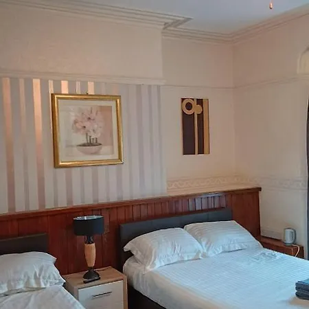 Merginn Guest house *