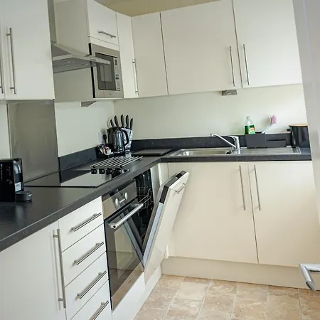 Mode Winter Gardens Apartment