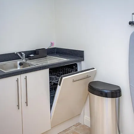 Mode Winter Gardens Apartment
