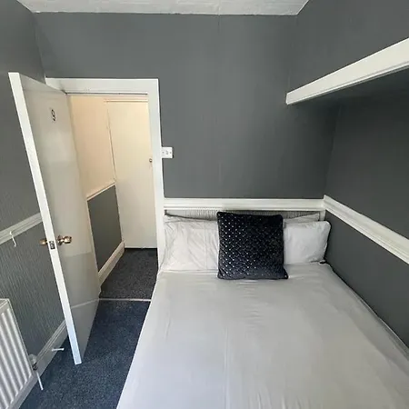 Guest house Km Pier Blackpool