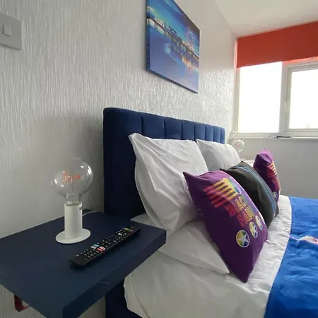 Abode - The Cinema House Holiday home