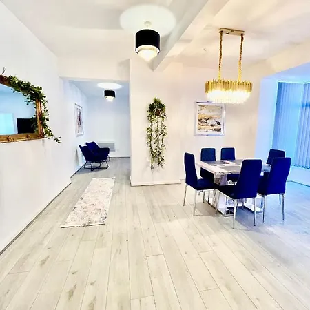 Winter Gardens Presidential Apartment Blackpool