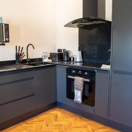 Withnell - Six Apartment *