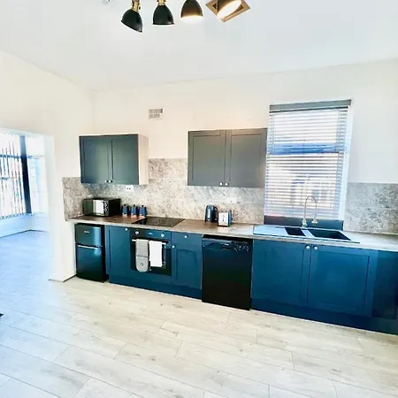 Winter Gardens Presidential Apartment Blackpool
