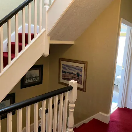 Heather Glen. Six Bedroom Near The Sea. Holiday home Blackpool