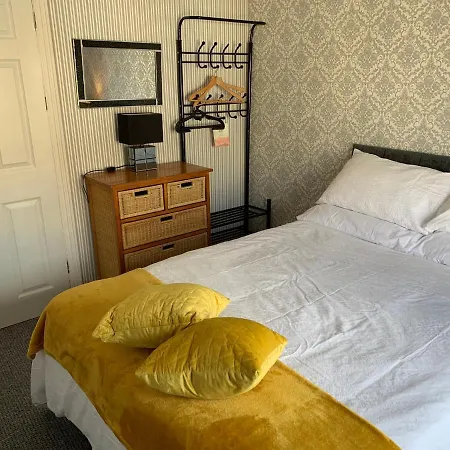 Holiday home Heather Glen. Six Bedroom Near The Sea. Blackpool