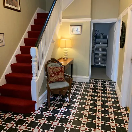Heather Glen. Six Bedroom Near The Sea. *