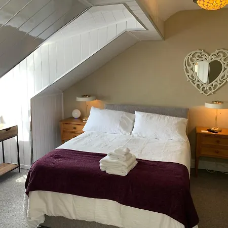 Holiday home Heather Glen. Six Bedroom Near The Sea. Blackpool